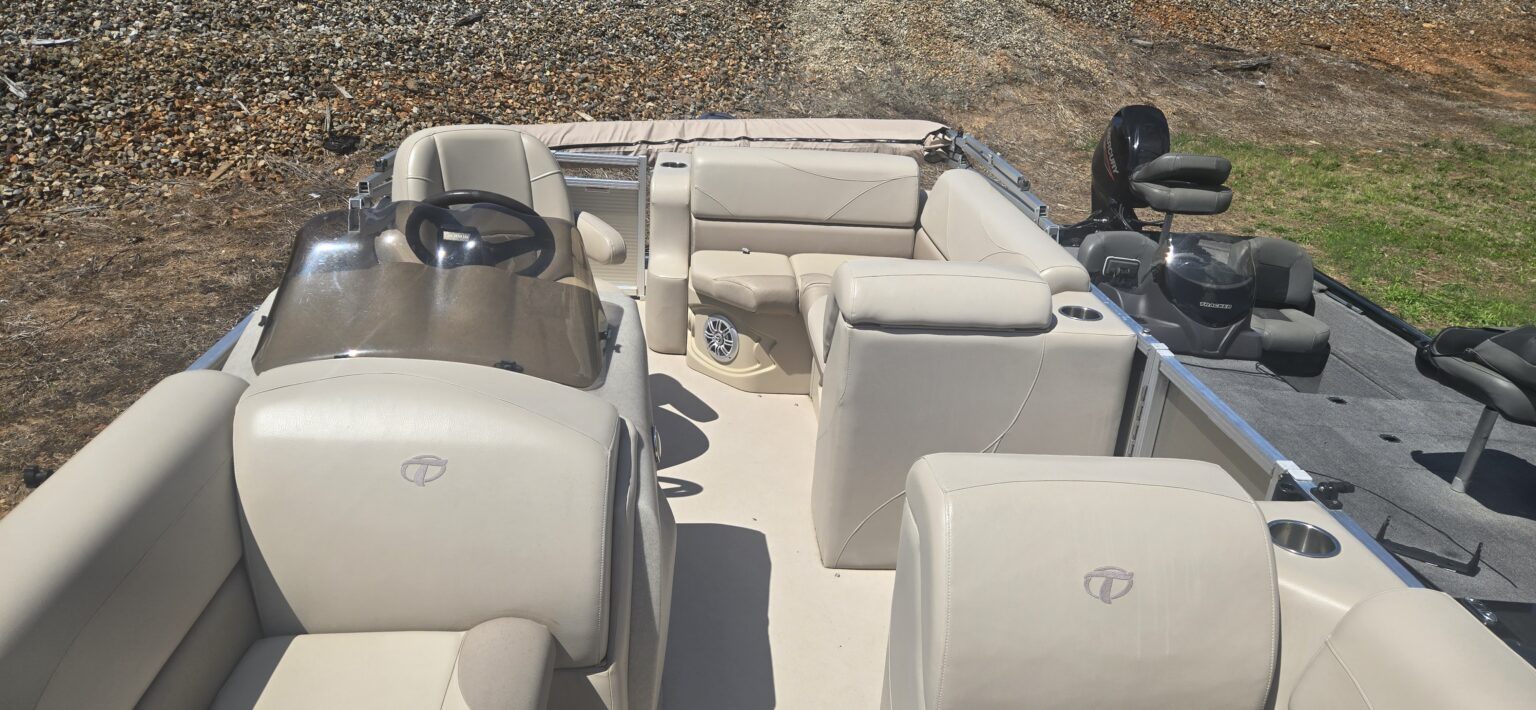 2017 Tahoe Pontoon 5